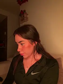 Im Valen Cute online show from April 30, 3:45 am