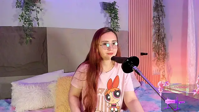 centaurigirl online show from March 21, 3:39 pm