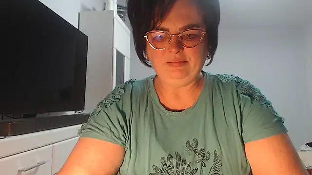 Amandamuller1982 online show from May 16, 7:57 pm