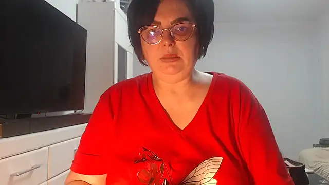Amandamuller1982 online show from April 30, 8:14 pm