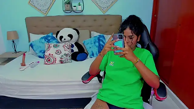 Edelaine rogers online show from March 5, 5:36 am