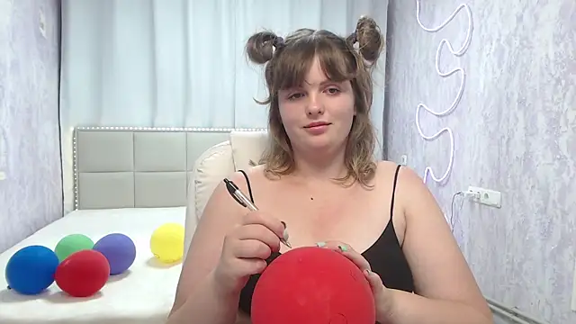 StaceyLex online show from July 15, 10:31 am