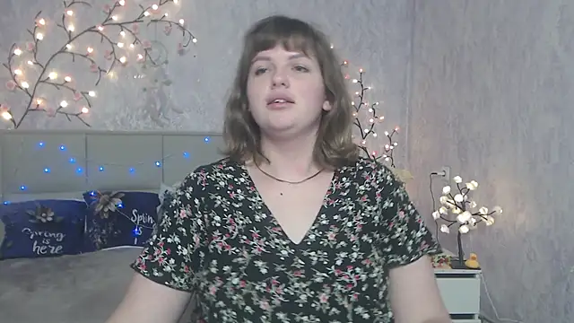 StaceyLex online show from May 7, 1:37 pm