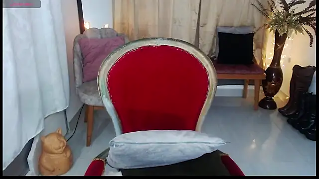 rubyylowell online show from June 19, 3:37 pm