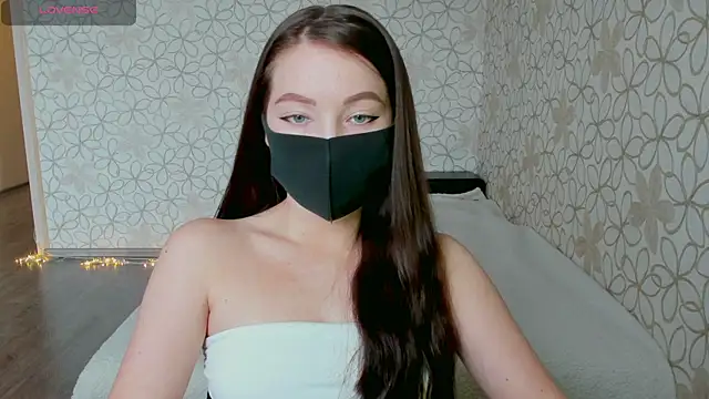 Lissa Cristal online show from April 8, 8:38 am