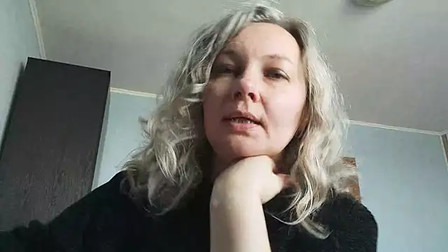 EdithManning online show from May 4, 6:39 am
