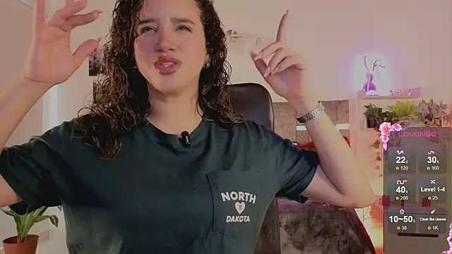 emilyrouxe online show from July 14, 4:55 pm