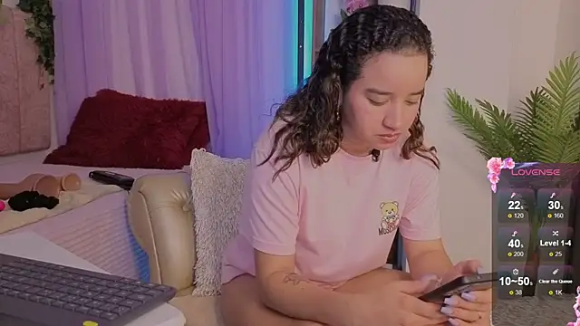 emilyrouxe online show from March 30, 5:01 pm