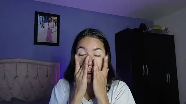 stephania t online show from March 15, 3:47 pm