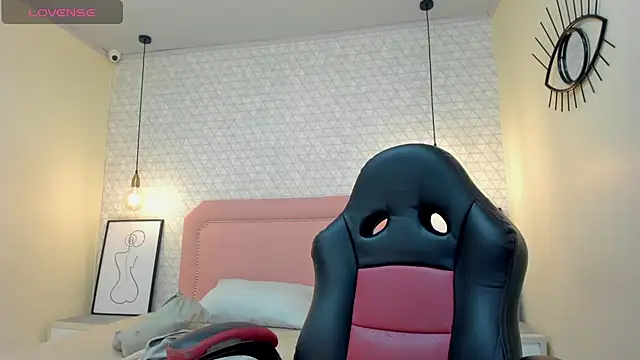 MAYROBERTSS online show from January 5, 7:28 pm