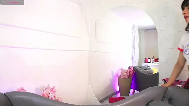 Alyssa jones online show from April 13, 4:14 am