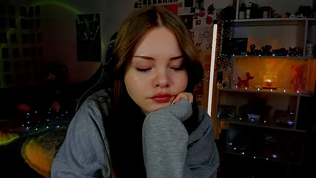 AkiraKatsu online show from April 19, 12:38 pm