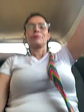 MireyaTorresGu online show from March 15, 5:15 pm