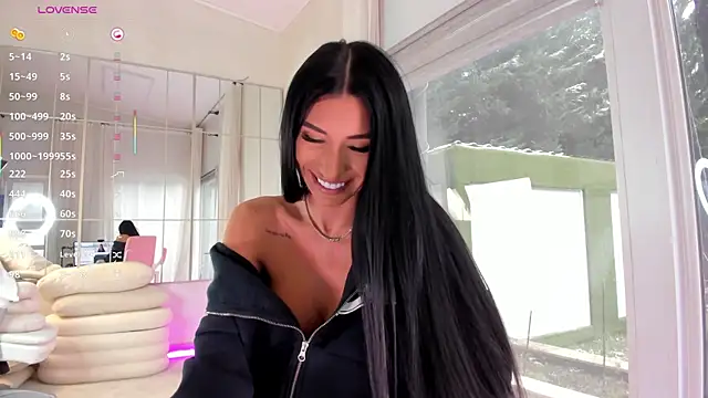 missdiamond  online show from January 10, 8:30 am