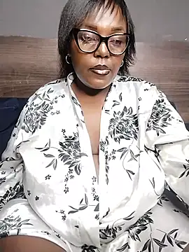 CHERRYYUMMY online show from April 1, 7:55 pm