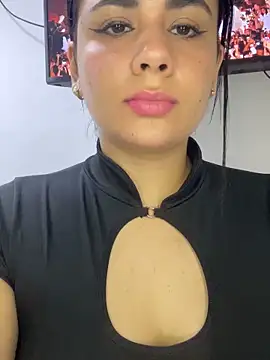 Leyna Kenet online show from March 7, 9:55 pm