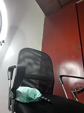 bigasssweet 2 online show from March 25, 2:28 am