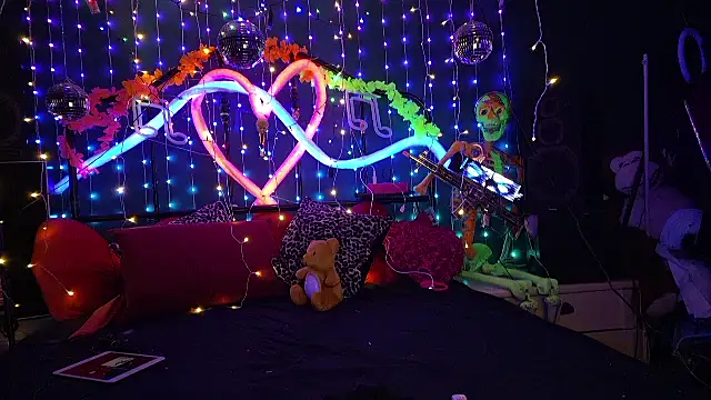 anonymouszN online show from April 5, 8:41 pm