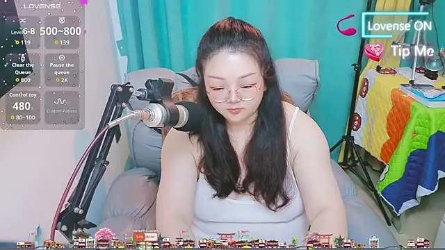 Weiwei5200 online show from May 23, 4:00 am