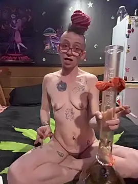 Stonermama666420 online show from April 13, 4:47 am