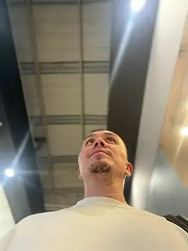 adam-rivera online show from February 5, 11:19 pm