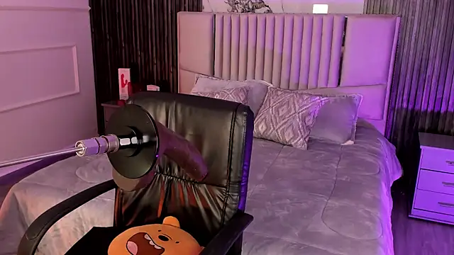 Lillyortiz online show from November 14, 8:42 pm