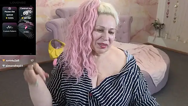 Penelope Pinky online show from March 24, 11:48 am