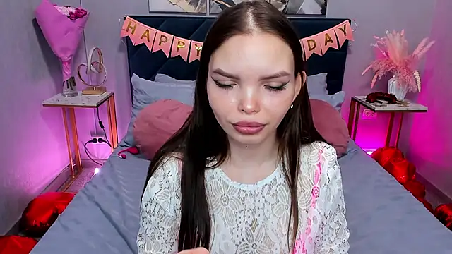 Curvy Dynamite  online show from March 4, 1:23 am