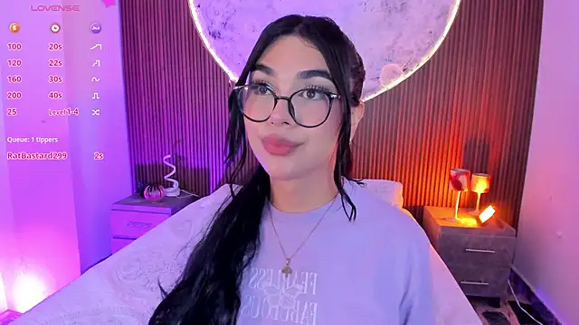 RoseCassie online show from May 30, 2:26 pm