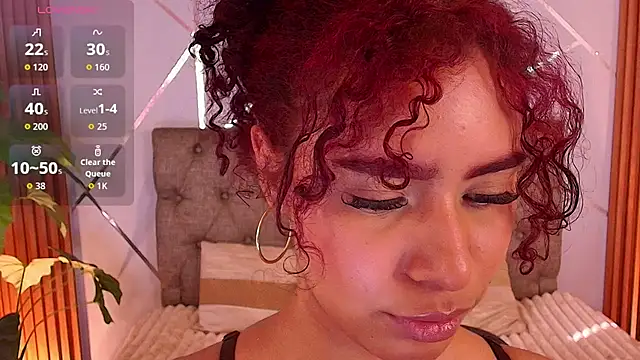 charlottee white online show from March 21, 9:31 pm