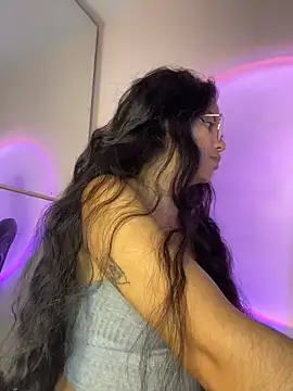 Rosita forever  online show from April 9, 5:40 pm