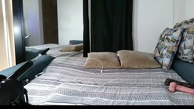 Carla-Bonny18 online show from April 5, 7:57 pm