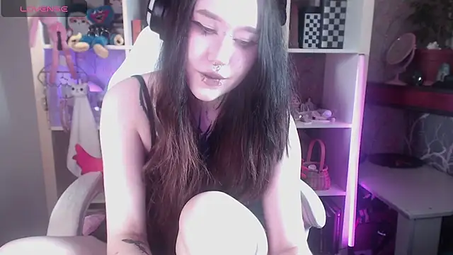 chloe crystall killer online show from June 30, 10:59 am