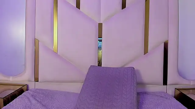 IsabellRodriguez18 online show from March 26, 9:00 am