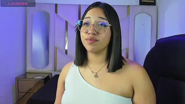 IsabellRodriguez18 online show from March 3, 8:20 am