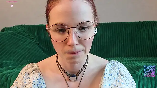 OhYumiYes online show from April 14, 7:25 pm