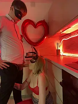 SOFYandMIKE online show from February 10, 8:45 pm