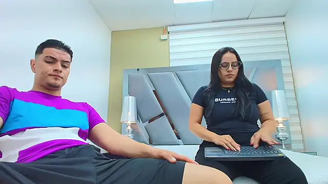 DAVID VICTORIAA online show from March 30, 1:00 pm