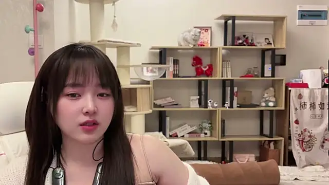 Chenjing0 online show from March 6, 1:17 pm