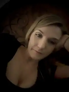 Kitty DaCocks online show from May 26, 9:58 pm