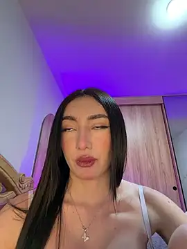 Maddy Jones online show from December 22, 2:36 am