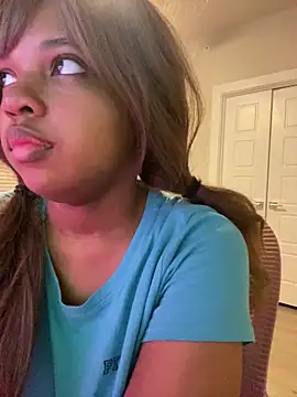 AwkwardJasminee online show from February 10, 12:41 pm