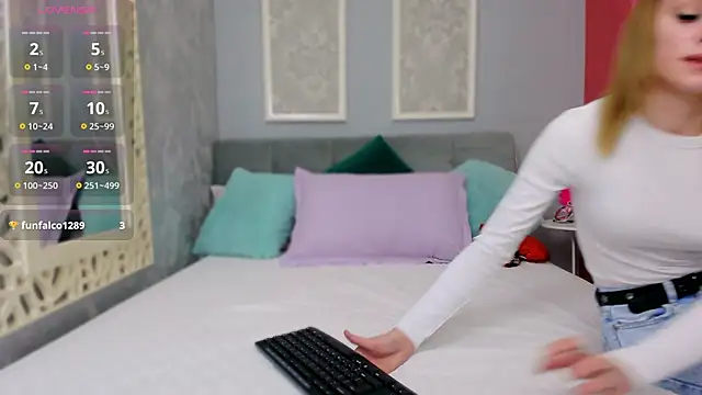 LustyRosee online show from March 28, 8:36 am