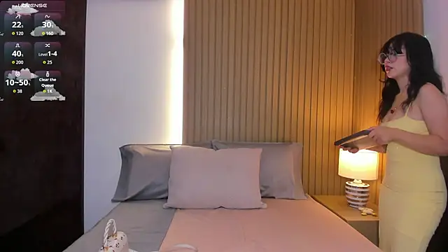 vi anaya online show from April 19, 11:54 am