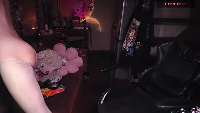 Ink  pleasure online show from April 7, 11:40 pm