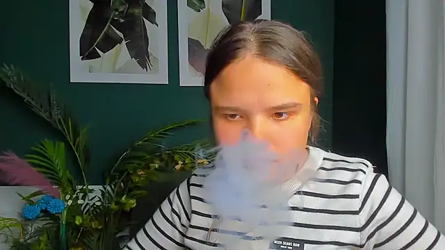 AdeleCruz online show from April 12, 12:41 pm