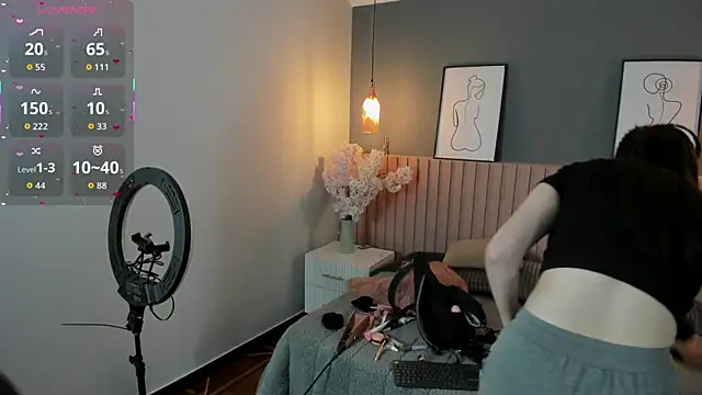 chelsea bolton  online show from March 20, 12:54 pm