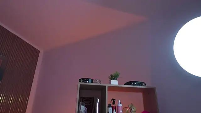 CleeoAdams  online show from March 23, 9:04 am