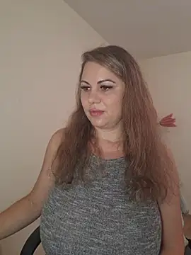 VixenVibesX online show from July 16, 2:21 pm