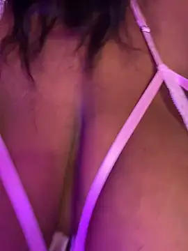 Angelique bloum online show from March 10, 1:09 am